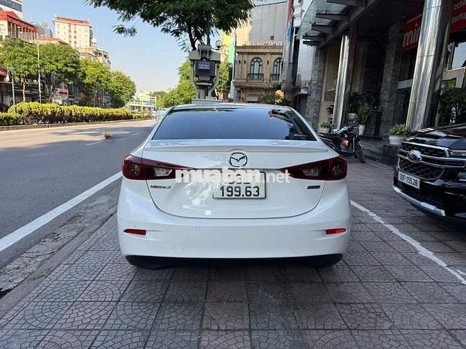 Mazda 3 1.5 AT 2018, giá quá hợp lý cho xe chuẩn