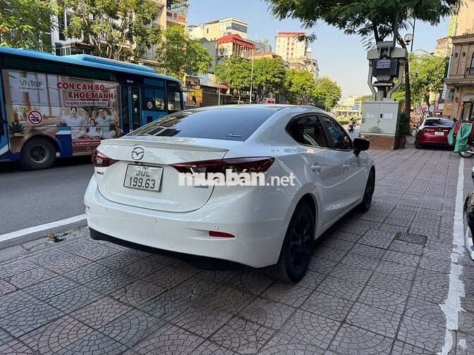 Mazda 3 1.5 AT 2018, giá quá hợp lý cho xe chuẩn