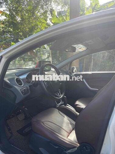 Ford Fiesta 2011 1.6 AT Sedan - 11000 km