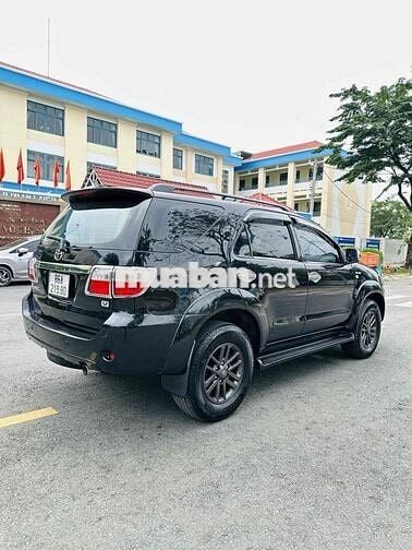 Toyota Fortuner 2011 Số Tự Động 2 Cầu Máy Xăng