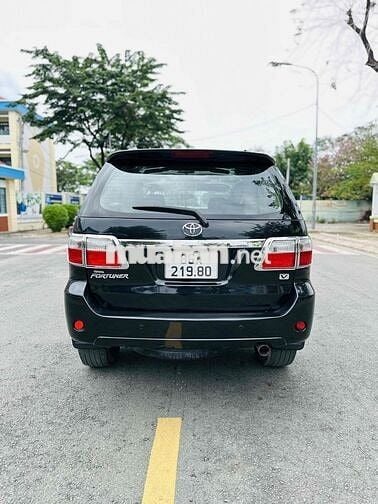 Toyota Fortuner 2011 Số Tự Động 2 Cầu Máy Xăng