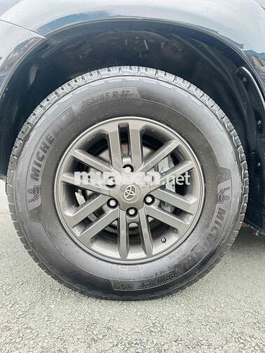 Toyota Fortuner 2011 Số Tự Động 2 Cầu Máy Xăng