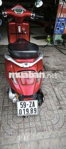 Xe 50 Vespa cho hssv chưa bằng lái