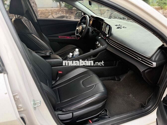 Hyundai Elantra 2023 1.6AT gia đình sử dụng 1 chủ