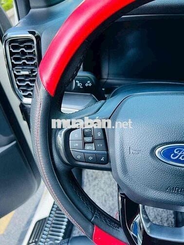 Ford Everest 2023 Titanium 2.0L 4x2 AT - 39000 km