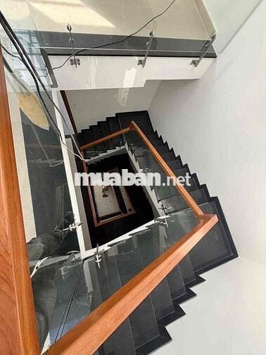 nhà thuê mới 100% Lê tấn bê akari an lạc bình Tân DT100m giá 18tr