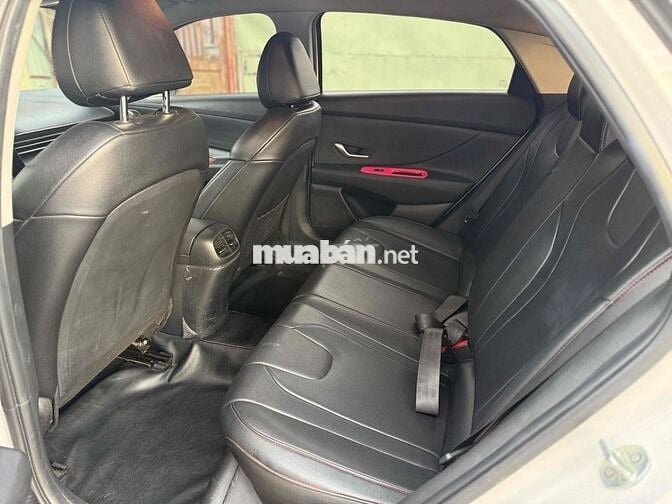 Hyundai Elantra 2023 1.6AT gia đình sử dụng 1 chủ