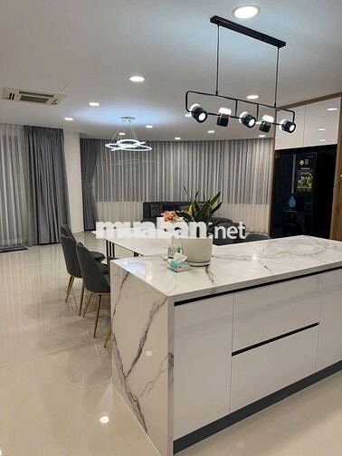 Cho thuê căn hộ Gateway 3PN sửa làm 2PN full nội thất hiện đại 138m2