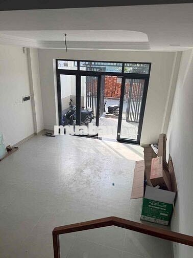 nhà thuê mới 100% Lê tấn bê akari an lạc bình Tân DT100m giá 18tr