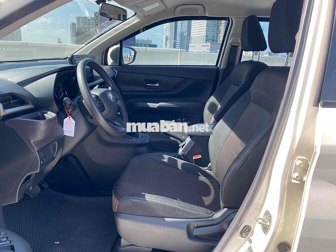 Toyota Avanza Premio 2024 CVT - 62000 km