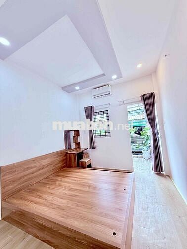 Nhà mới dọn cào ở ngay - nhanh còn kịp - 3 Phòng ngủ - ngang 5m