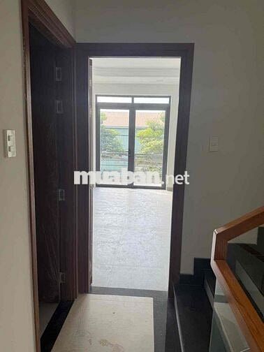 nhà thuê mới 100% Lê tấn bê akari an lạc bình Tân DT100m giá 18tr