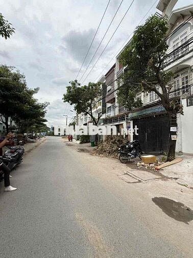 nhà thuê mới 100% Lê tấn bê akari an lạc bình Tân DT100m giá 18tr