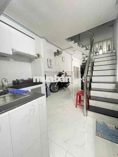 Bán nhà Phú Thọ Hoà - Hẻm ô tô gần mặt tiền - 38m2 - 2T Chỉ 4tỷ xíu TL