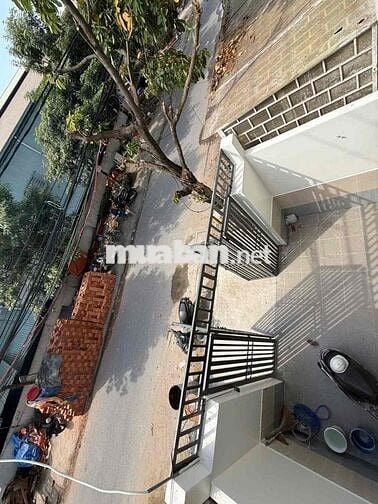 nhà thuê mới 100% Lê tấn bê akari an lạc bình Tân DT100m giá 18tr