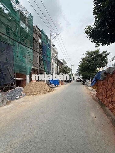 nhà thuê mới 100% Lê tấn bê akari an lạc bình Tân DT100m giá 18tr