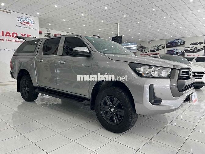 Toyota Hilux 2020 2.4 4x2 AT mẫu mới nhập khẩu