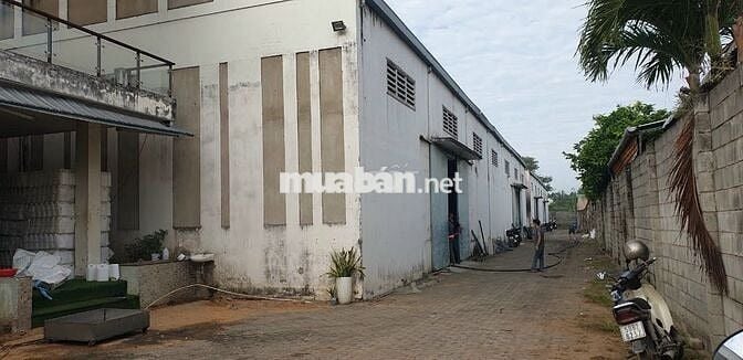 Cho Thuê Xưởng 700m2, + vp 200m2+ sân 200m2