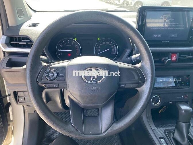 Toyota Avanza Premio 2024 CVT - 62000 km