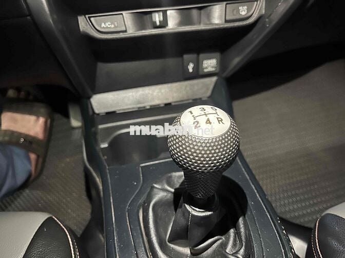 Honda City 2016 1.5 CVT số sàn chính chủ