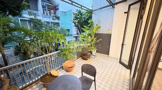 Nhà mới , tặng full nội thất VIP - không gian cây xanh -Giá Tốt 