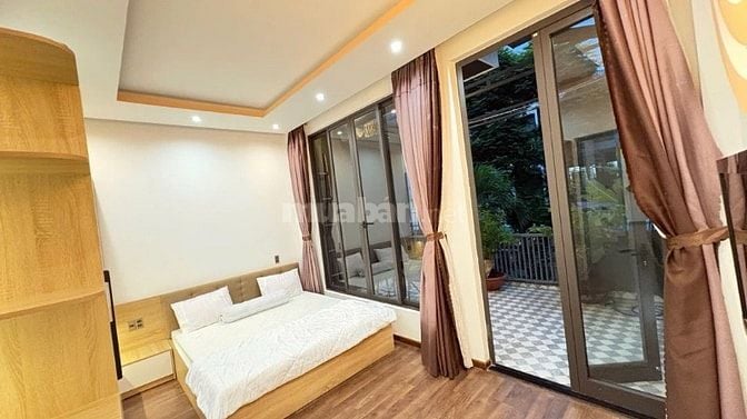Nhà mới , tặng full nội thất VIP - không gian cây xanh -Giá Tốt 