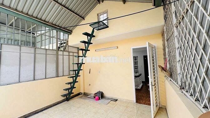 MẶT TIỀN ĐƯỜNG ĐÔI CAO LỖ – NHÀ 4 TẦNG- VIEW CÔNG VIÊN & P. CHÁNH HƯNG