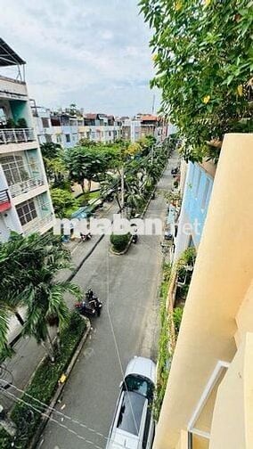 MẶT TIỀN ĐƯỜNG ĐÔI CAO LỖ – NHÀ 4 TẦNG- VIEW CÔNG VIÊN & P. CHÁNH HƯNG