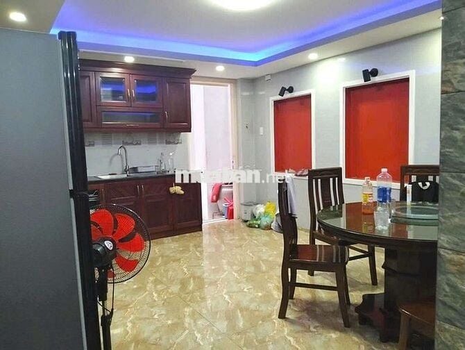 Bán nhà mới hẻm xe hơi Vũ Tùng, 10PN trung tâm BT