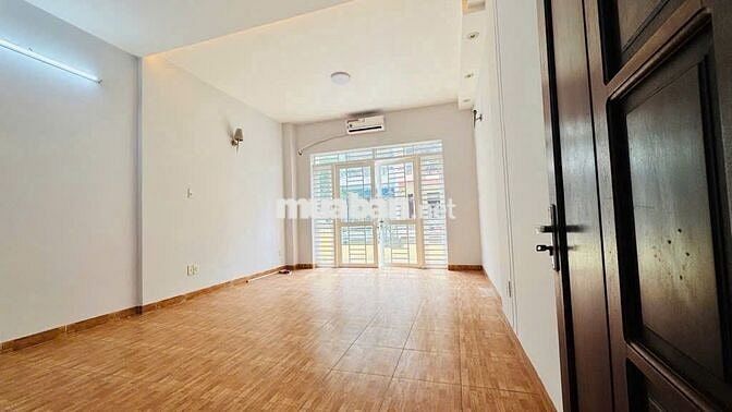 MẶT TIỀN ĐƯỜNG ĐÔI CAO LỖ – NHÀ 4 TẦNG- VIEW CÔNG VIÊN & P. CHÁNH HƯNG