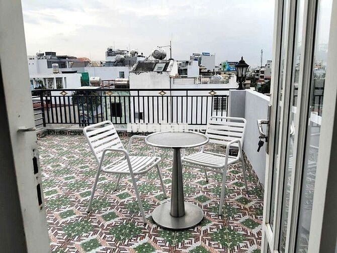 Bán nhà mới hẻm xe hơi Vũ Tùng, 10PN trung tâm BT