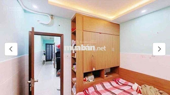 Cần bán gấp căn hộ : 40m2 . tầng trệt  Chung cư Lạc Long Quân