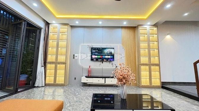 Nhà mới , tặng full nội thất VIP - không gian cây xanh -Giá Tốt 