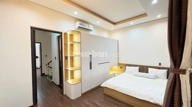 Nhà mới , tặng full nội thất VIP - không gian cây xanh -Giá Tốt 