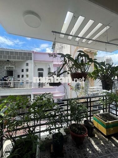 BÁN GẤP NHÀ HOÀNG HOA THÁM PN - 40M2 - HẺM XE HƠI- 3 TẦNG- CHỈ 8.x TỶ