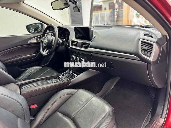 Mazda 3 2018 1.5 AT Sedan - 87000 km