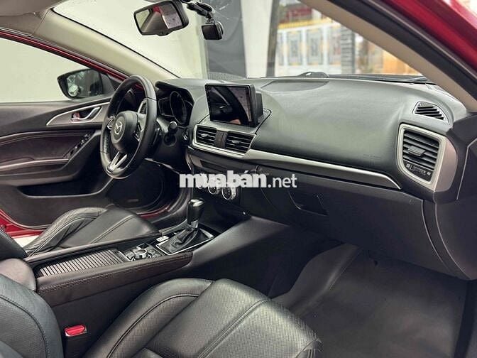 Mazda 3 2018 1.5 AT Sedan - 87000 km