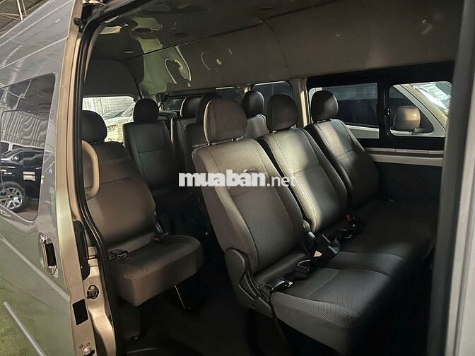 Toyota Hiace 2016 Xám bạc 91000 km