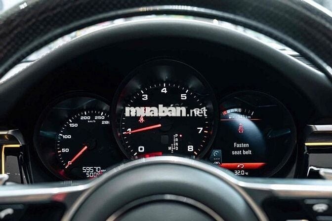 LONG ANH AUTO cề Porsche Macan model 2019