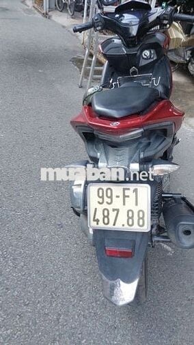 Nhà dư xe cần  bán .