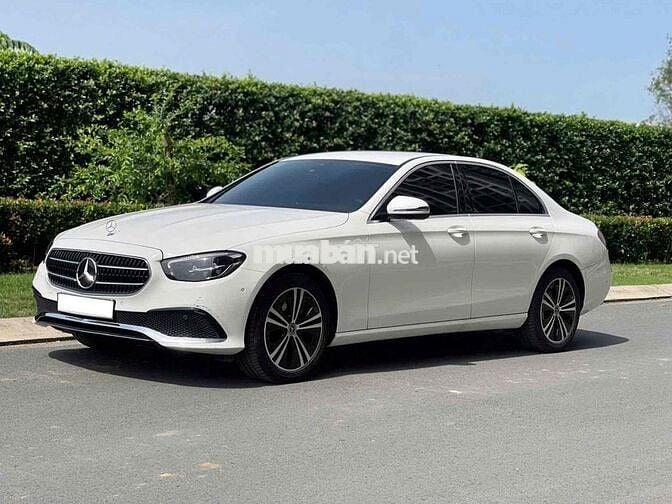 Toyota Hà Đông bán Mercedes E180 2021 Trắng 1v6km