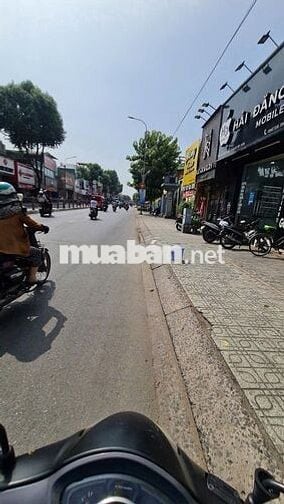 Cho thuê nhà mặt tiền đường Đồng đen 4x18m 1L trống suốt