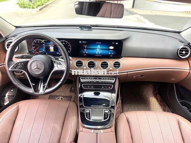 Toyota Hà Đông bán Mercedes E180 2021 Trắng 1v6km