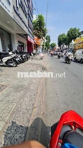 Cho thuê nhà mặt tiền đường Đồng đen 4x18m 1L trống suốt