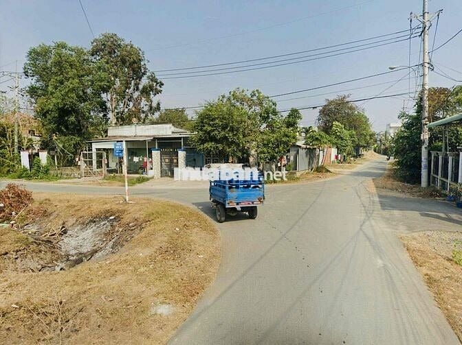 CẦN BÁN LÔ GÓC 2 MẶT TIỀN 820TR 343M2 TÂN THÔNG HỘI, CỦ CHI