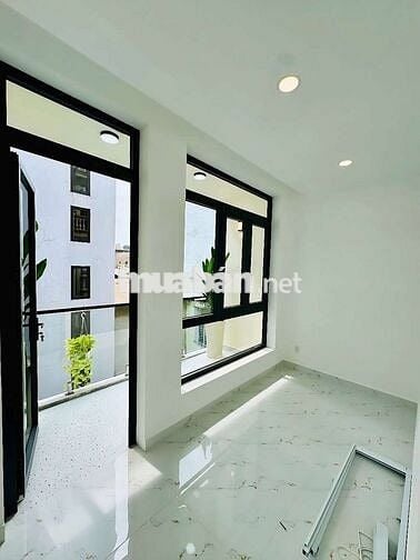 BÁN GẤP NHÀ PHỐ, 4 TẦNG ĐÃ CÓ SỔ, CÓ TTTM, 135 TIỆN ÍCH, GẦN LÀNG ĐH