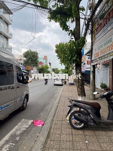 HÀNG HIẾM - BÁN NHÀ MỚI NGAY TRUNG TÂM TP CẦN