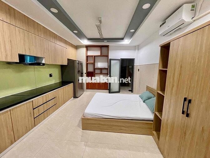 Phòng trệt, bếp siêu bự, tủ lạnh 4 cánh, máy giặt riêng, Full nội thất