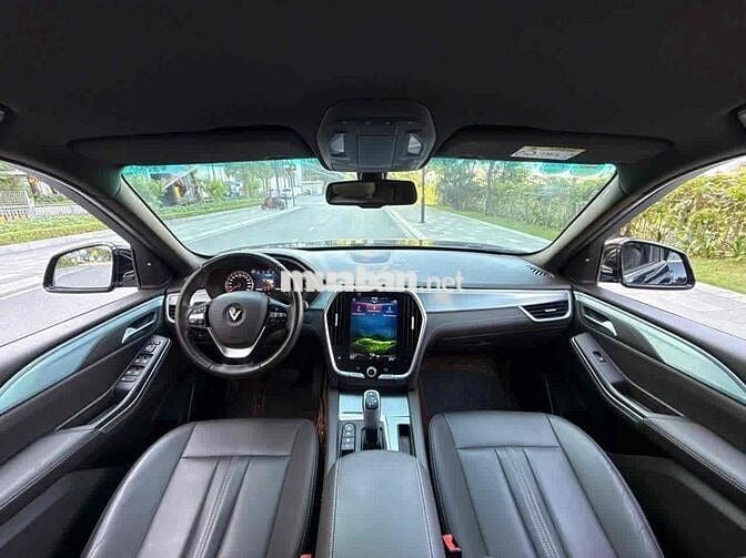 VinFast Lux SA 2.0 Turbo 2020 Premium 60000 km Đen