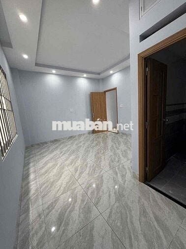 nhà 5m x 15m , đúc 4 tấm , đường Lê Văn Thọ , p15 . 18tr/ tháng